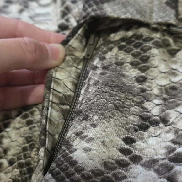 Michael Kors Brown Snakeskin Pencil Skirt - Picture 6 of 6